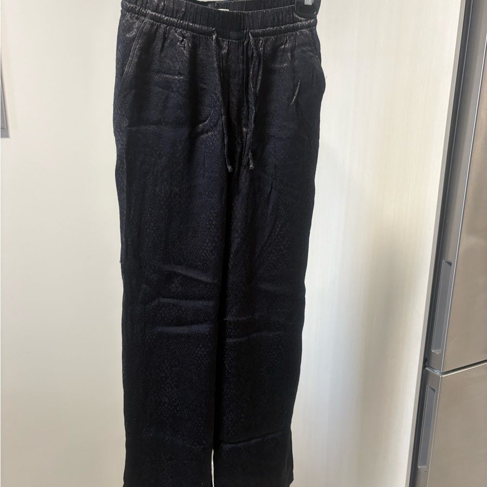 Black Women's Drawstring Wide-Leg Pants